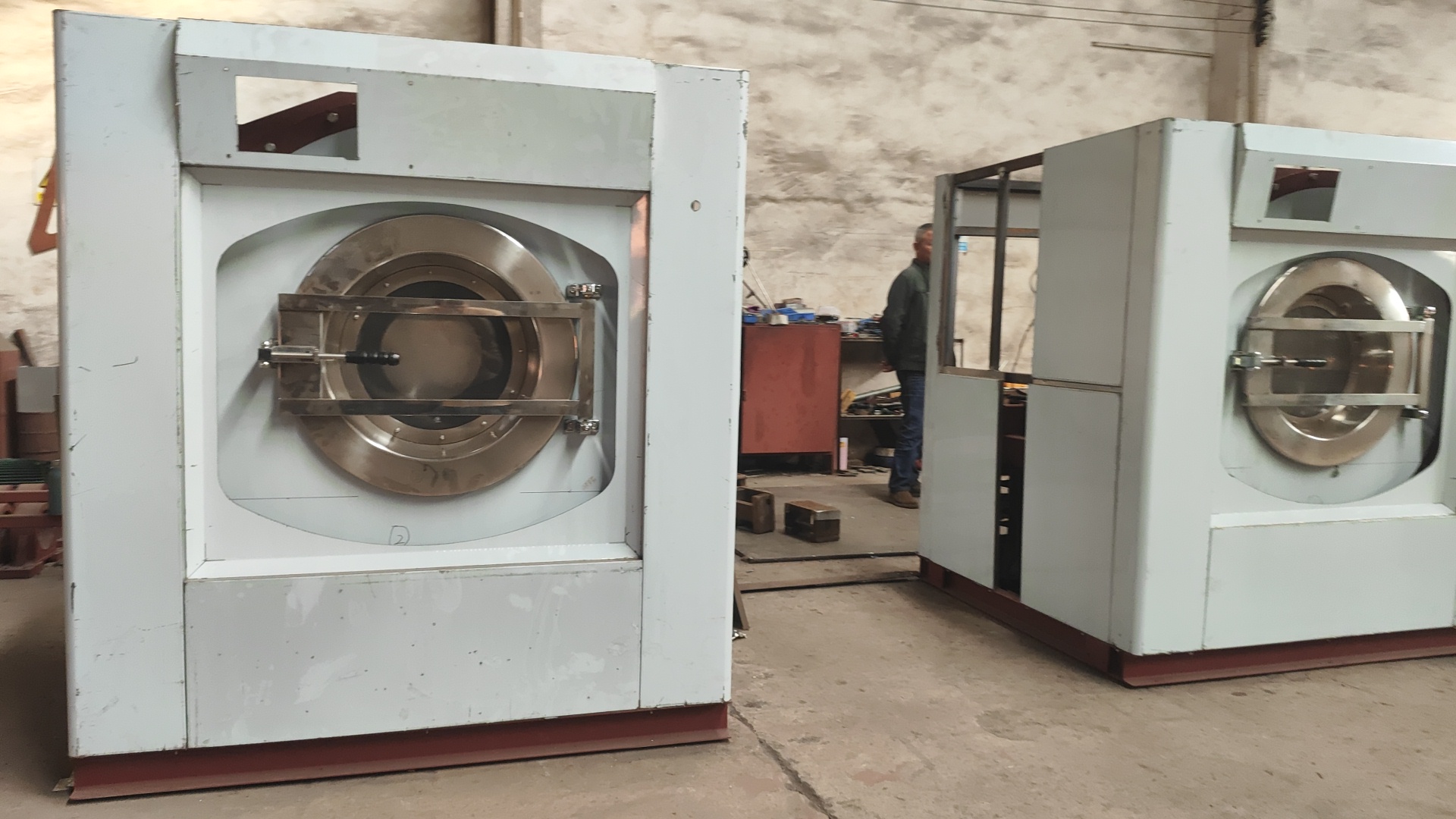 
知名工廠為何選擇珠江洗滌?工業小型洗衣機與洗滌工廠方案揭秘
