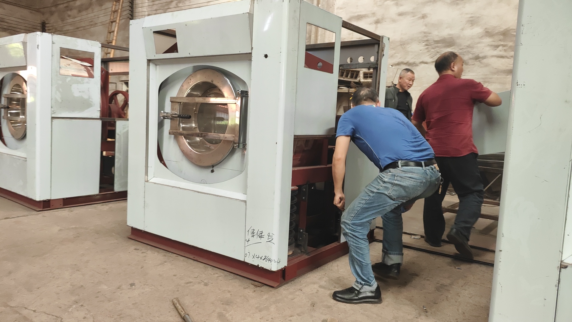 
知名企業為何選擇珠江洗滌？工業洗衣機助力醫院養老院高效洗滌方案
